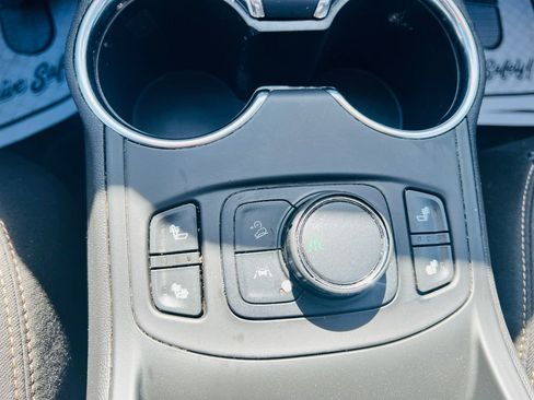 Used 2022 GMC Terrain SLE w/ Driver Convenience Package image 24