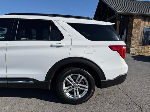 Used 2020 Ford Explorer XLT image 38