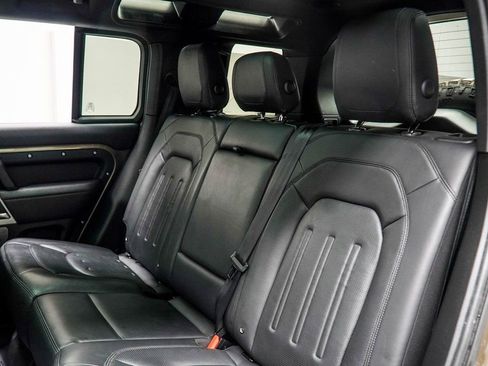 Used 2022 Land Rover Defender 110 XS Edition AWD/4WD image 39