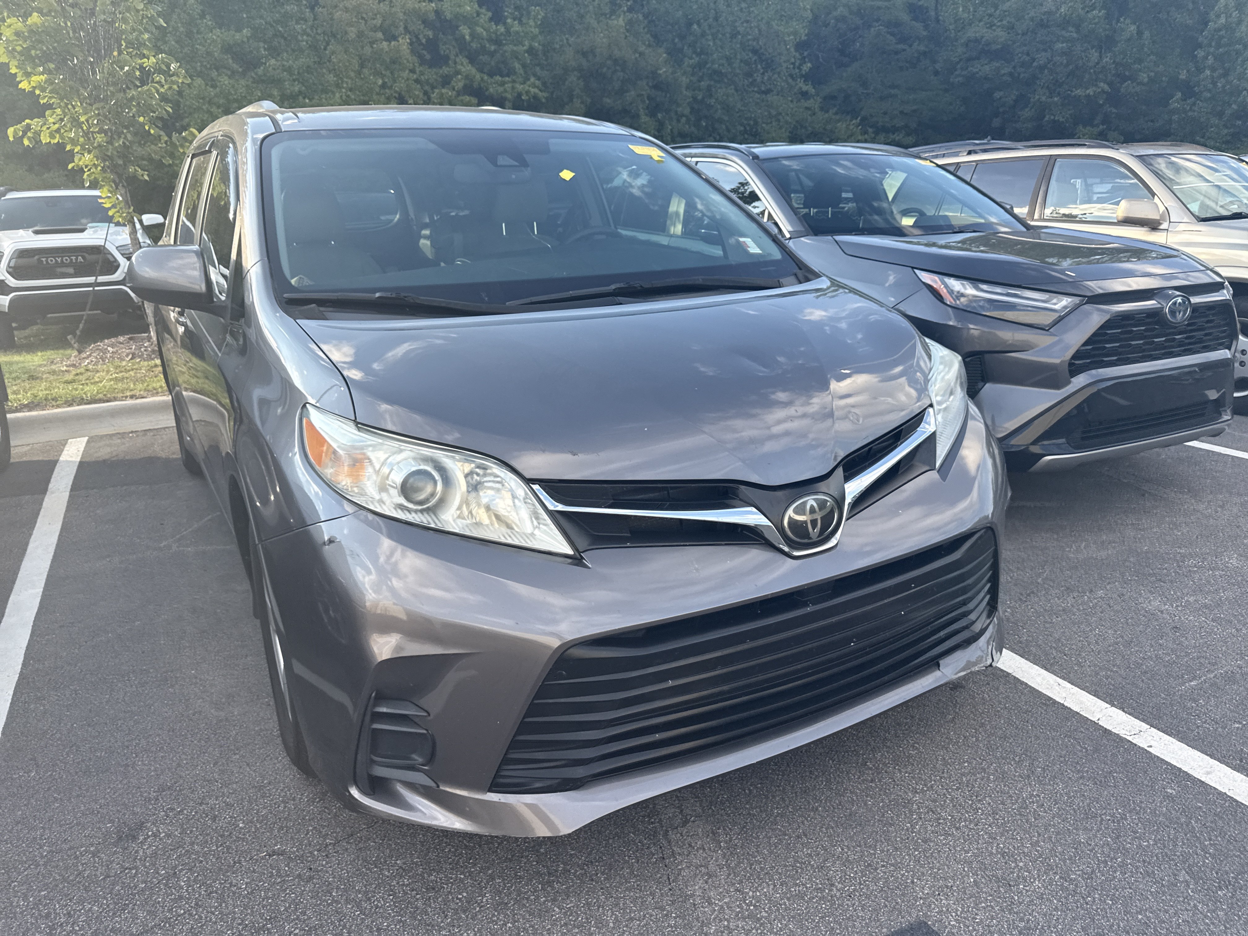 Used 2019 Toyota Sienna LE FWD image 38