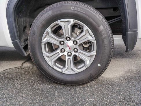 Used 2024 GMC Sierra 1500 SLT image 13