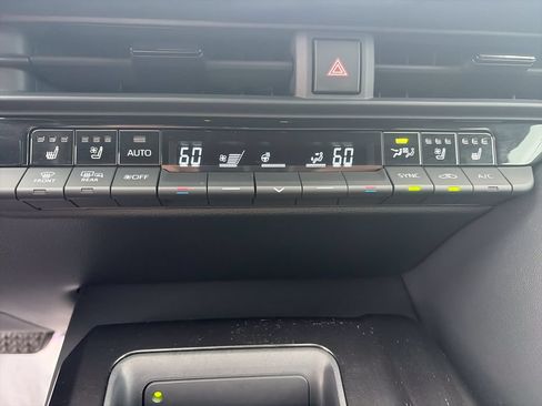 Used 2025 Toyota Crown AWD/4WD image 24