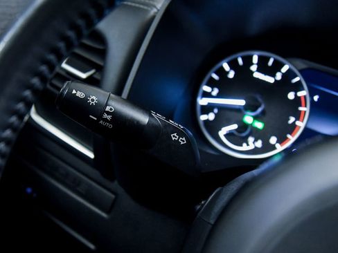 Used 2022 Nissan Rogue S image 23