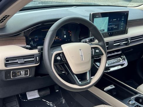 New 2026 Lincoln Corsair Reserve image 18