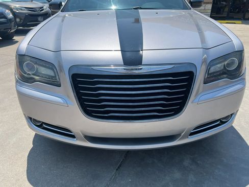 Used 2014 Chrysler 300 S AWD/4WD image 5