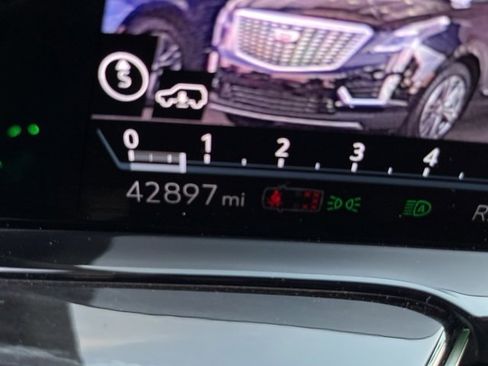 Used 2021 Cadillac Escalade Sport w/ Driver Assist Tech Package image 10