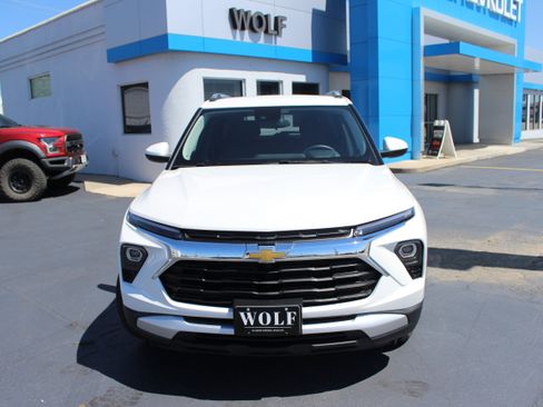 Used 2024 Chevrolet TrailBlazer LT w/ LT Cold Weather Package AWD/4WD image 4