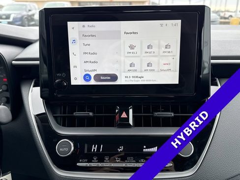 Used 2025 Toyota Corolla LE image 15