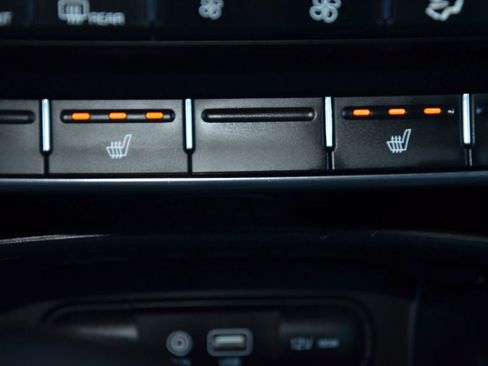 Used 2019 Kia Sorento LX w/ LX V6 Convenience Package image 21