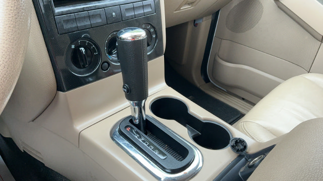 Used 2008 Ford Explorer Sport Trac XLT RWD image 16