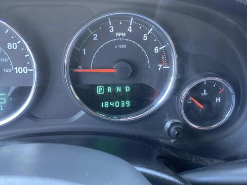 Used 2012 Jeep Wrangler Unlimited Sahara w/ Connectivity Group AWD/4WD image 20
