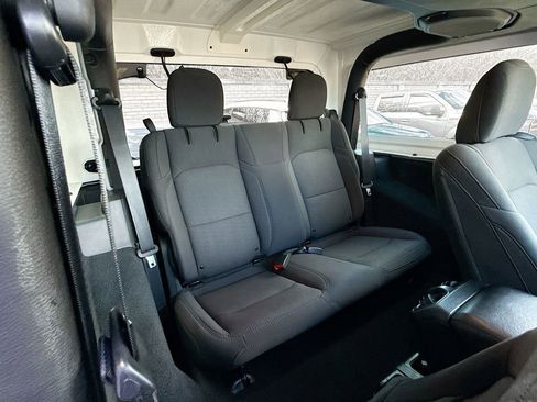 Used 2021 Jeep Wrangler Sport image 31