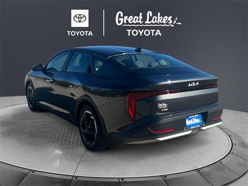 Used 2025 Kia K4 EX image 3