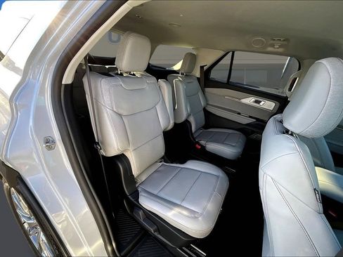 New 2026 Ford Explorer Active w/ Active Comfort Package image 10