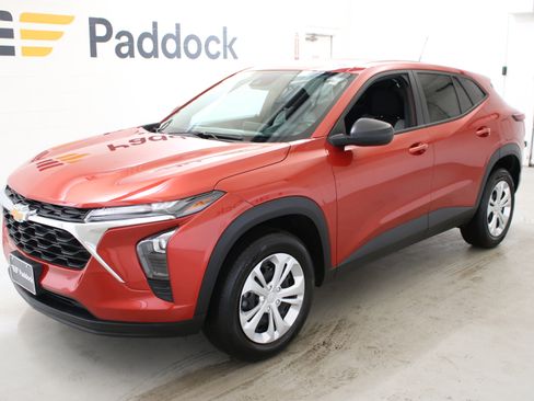 Used 2024 Chevrolet Trax LS image 3