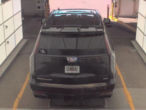 Used 2023 Cadillac Escalade Sport image 33