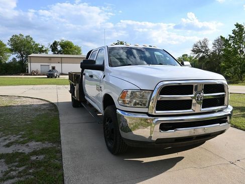Used 2018 RAM 3500 Tradesman w/ Chrome Appearance Group image 20
