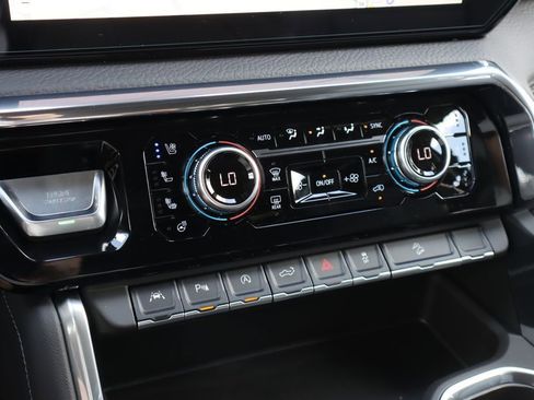 New 2026 GMC Sierra 1500 Denali image 13