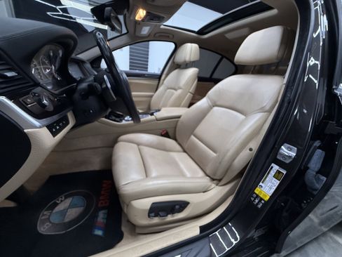 Used 2015 BMW 550i xDrive Sedan image 12