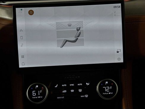 New 2026 Jaguar F-PACE R-Dynamic S image 17