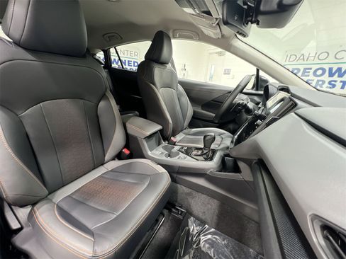 Certified 2025 Subaru Crosstrek 2.5i Limited w/ Crosstrek Mirror Package image 23