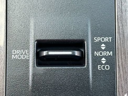 Used 2021 Toyota Highlander Platinum AWD/4WD image 22