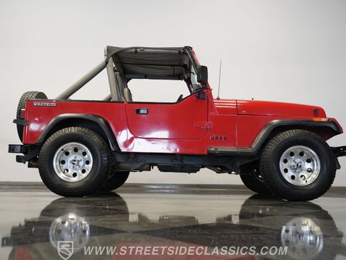 Used 1989 Jeep Wrangler 4WD image 16