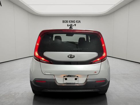 Used 2020 Kia Soul S FWD image 4