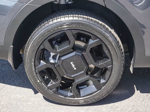 Certified 2024 Kia Sorento X-Line EX AWD/4WD image 9