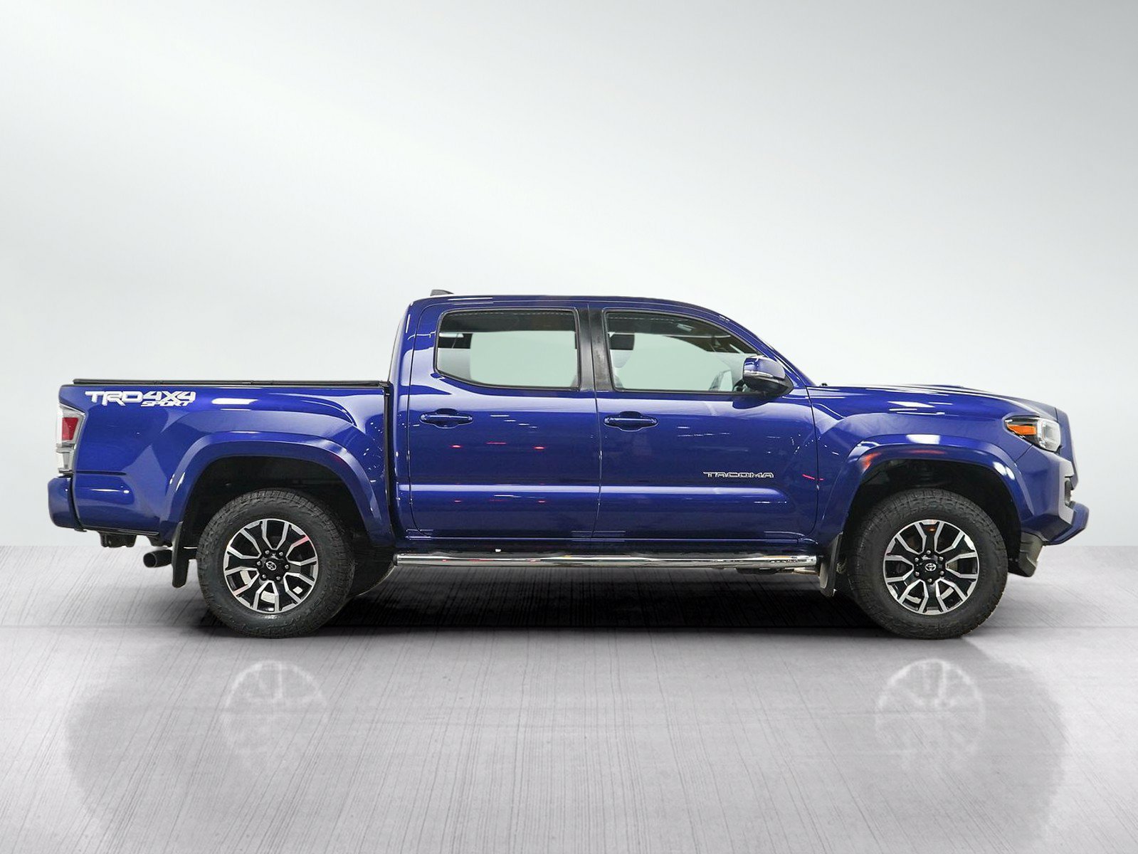 Used 2023 Toyota Tacoma TRD Sport AWD/4WD image 7