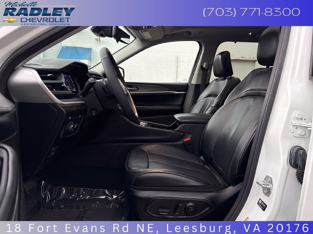 Used 2023 Jeep Grand Cherokee 4WD 4xe w/ Luxury Tech Group II image 21
