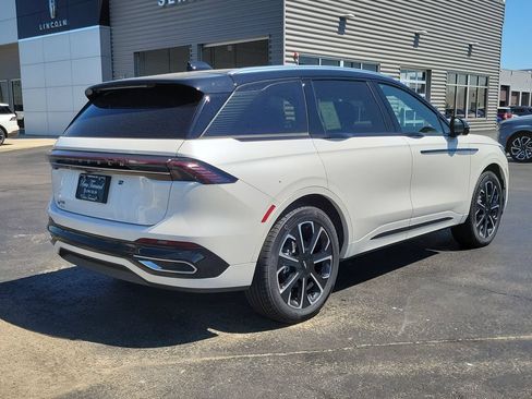New 2026 Lincoln Nautilus Reserve AWD/4WD image 4