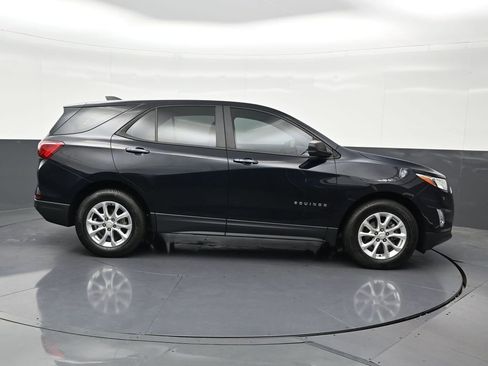 Used 2020 Chevrolet Equinox LS FWD image 7