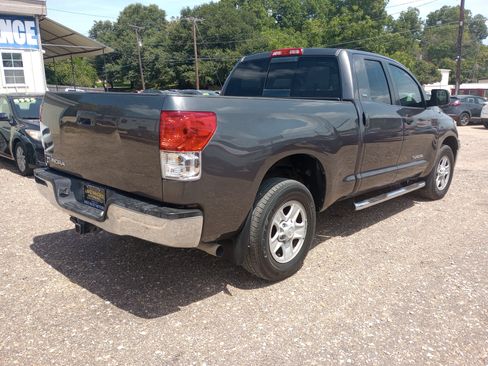Used 2011 Toyota Tundra 2WD Double Cab w/ SR5 Pkg image 7