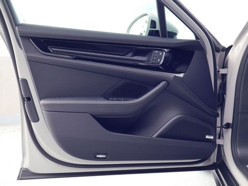 New 2026 Porsche Panamera image 13