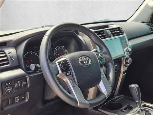 Used 2022 Toyota 4Runner SR5 Premium w/ Moonroof Package RWD image 8