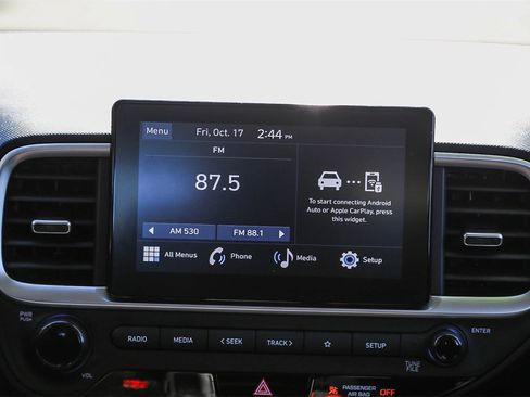 Certified 2024 Hyundai Venue SEL image 14