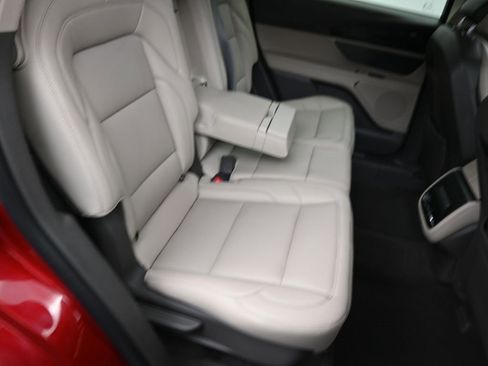 Used 2025 Lincoln Nautilus Premier image 27