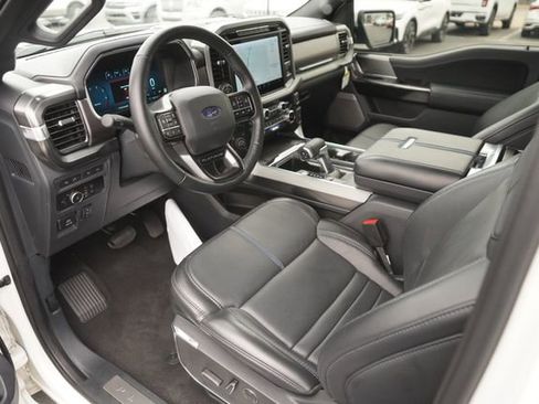 Certified 2024 Ford F150 Platinum w/ FX4 Off-Road Package AWD/4WD image 8