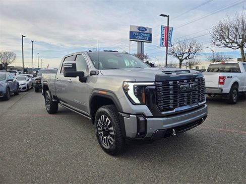 Used 2024 GMC Sierra 2500 Denali Ultimate w/ Max Trailering Package image 3