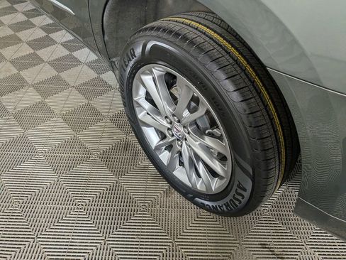 Used 2023 Buick Enclave Avenir image 15