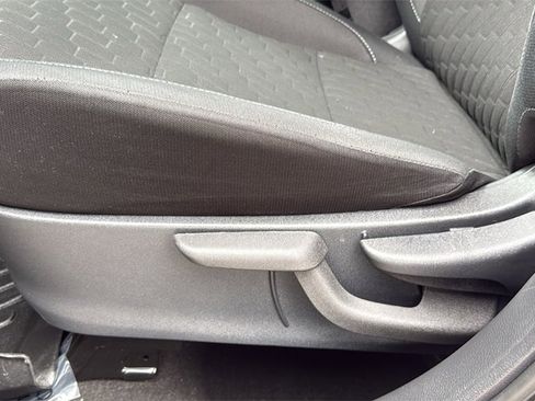 Used 2023 Nissan Kicks SV image 11