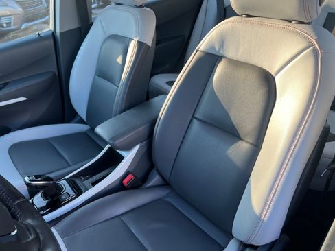Used 2019 Chevrolet Bolt Premier w/ Infotainment Package image 18