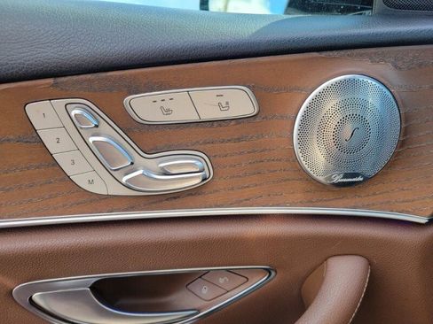 Used 2018 Mercedes-Benz E 400 4MATIC Sedan image 15
