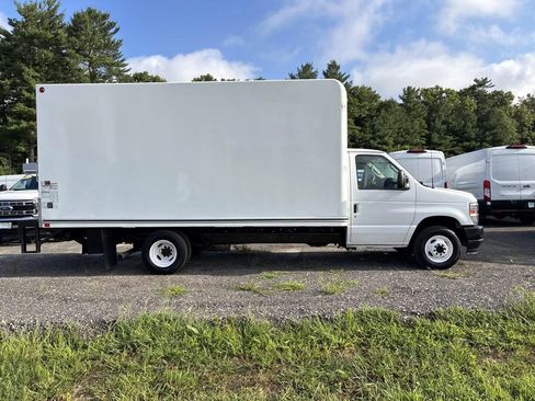 Used 2024 Ford E-350 and Econoline 350 Super Duty w/ Power Windows & Locks Group RWD image 7