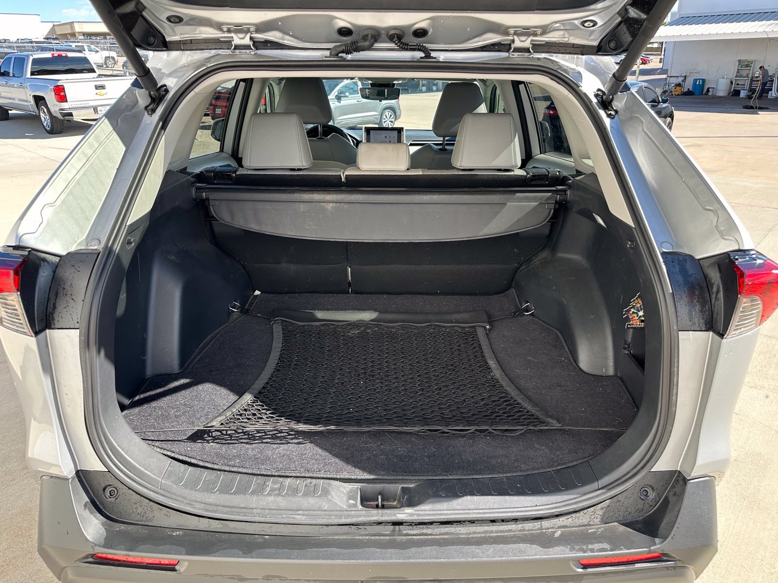 Used 2025 Toyota RAV4 XLE Premium FWD image 17