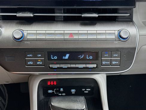Used 2025 Hyundai Kona SEL FWD image 23