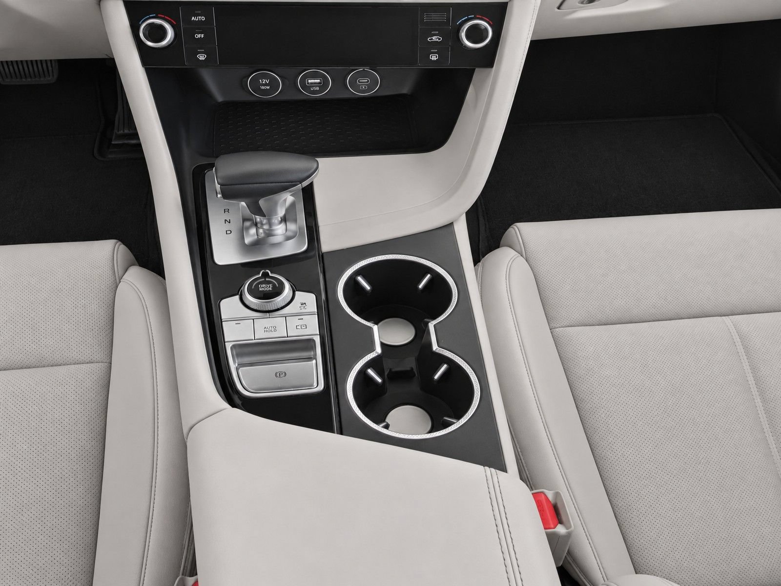 Used 2025 Genesis G70 2.5T RWD image 14