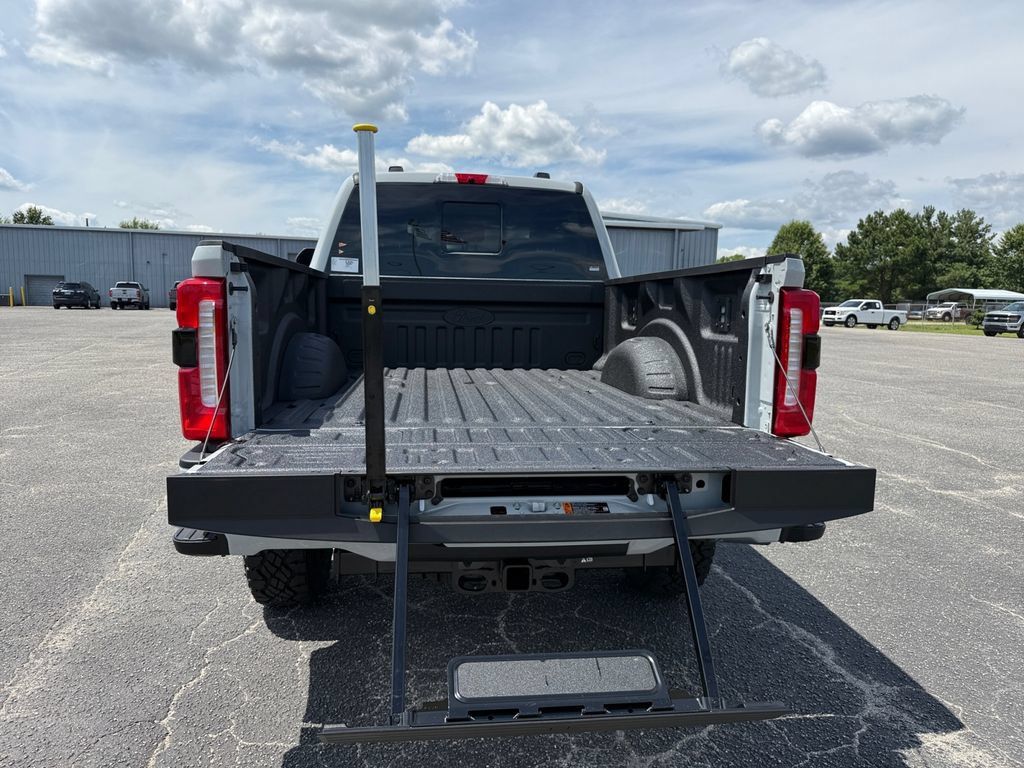 New 2026 Ford F350 Lariat w/ Tremor Off-Road Package AWD/4WD image 17