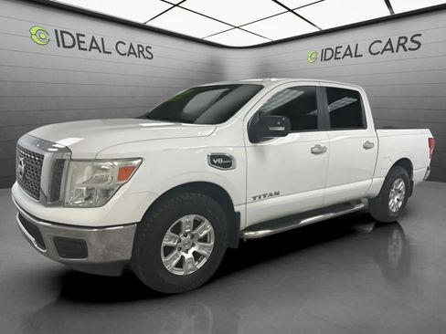 Used 2017 Nissan Titan SV RWD image 1